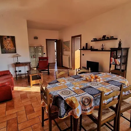 Stanza Con Due Letti Singoli Le Vitterelle Дзокка